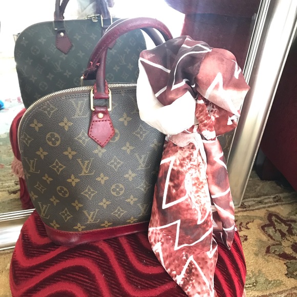 Louis Vuitton Handbags - Authentic Louis Vuitton Alma PM